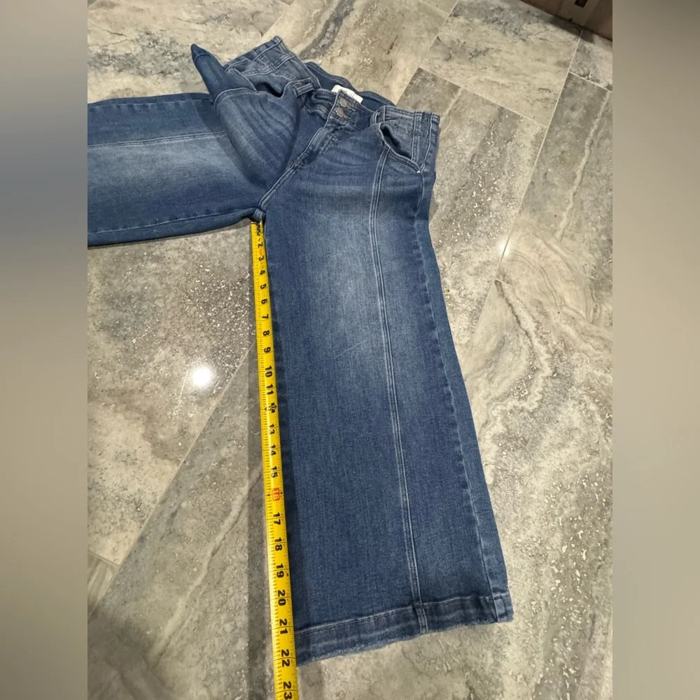 Classic Blue Women's Cropped Jeans